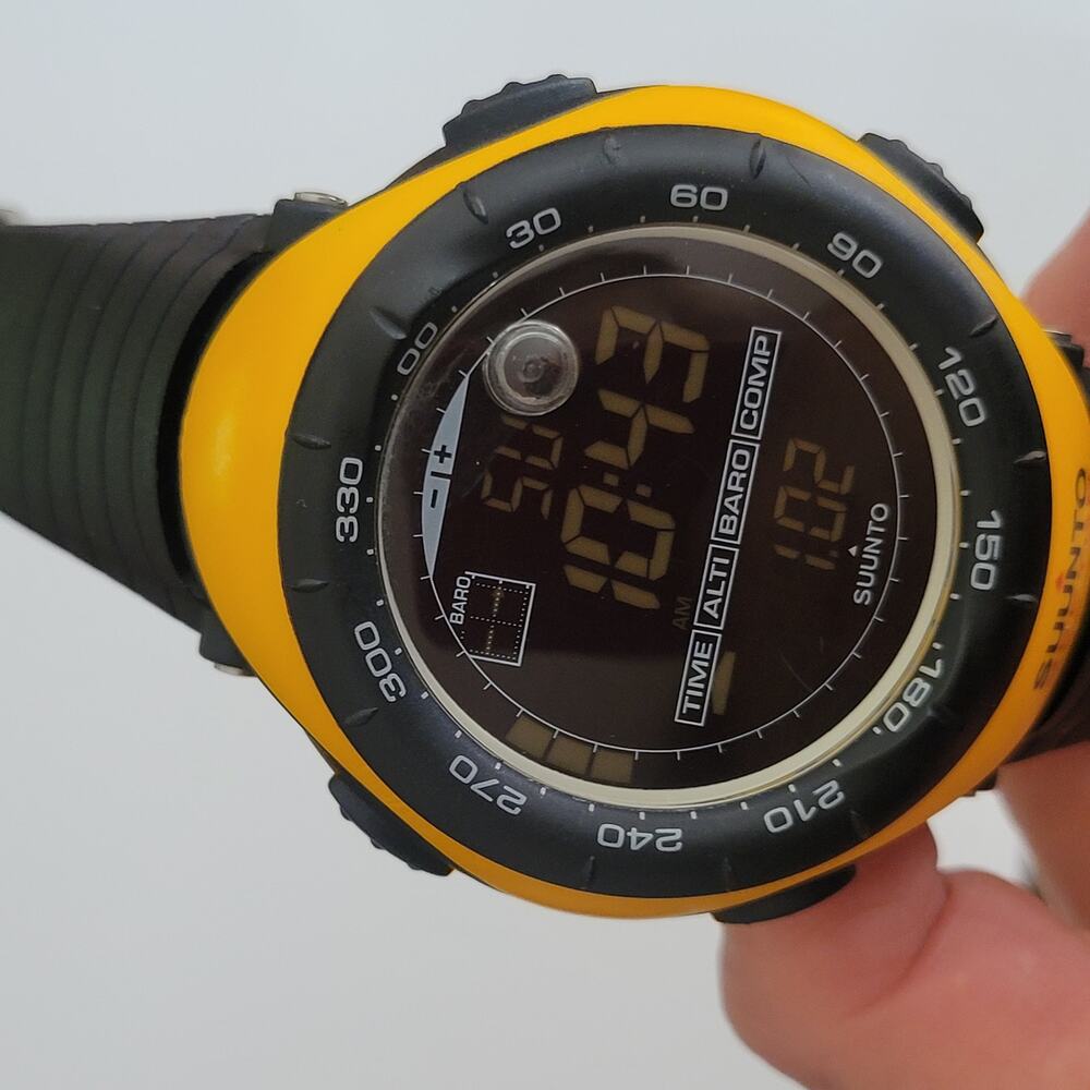 Vintage 90s Suunto Vector Outdoor Watch Classic Yellow Excellent Condition - Picture 4 of 12
